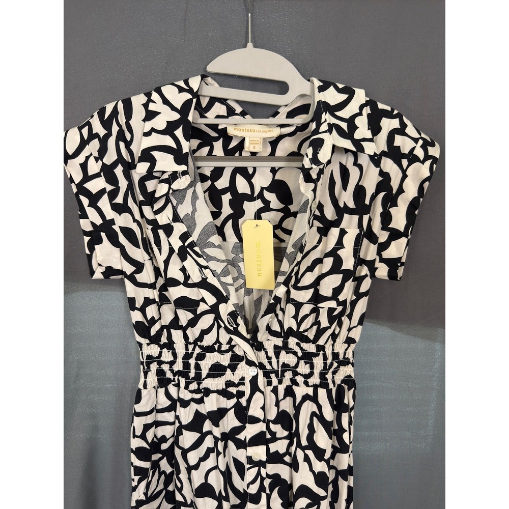 NWT Monteau Los Angeles Black White Abstract Floral Smocked Waist Dress Small